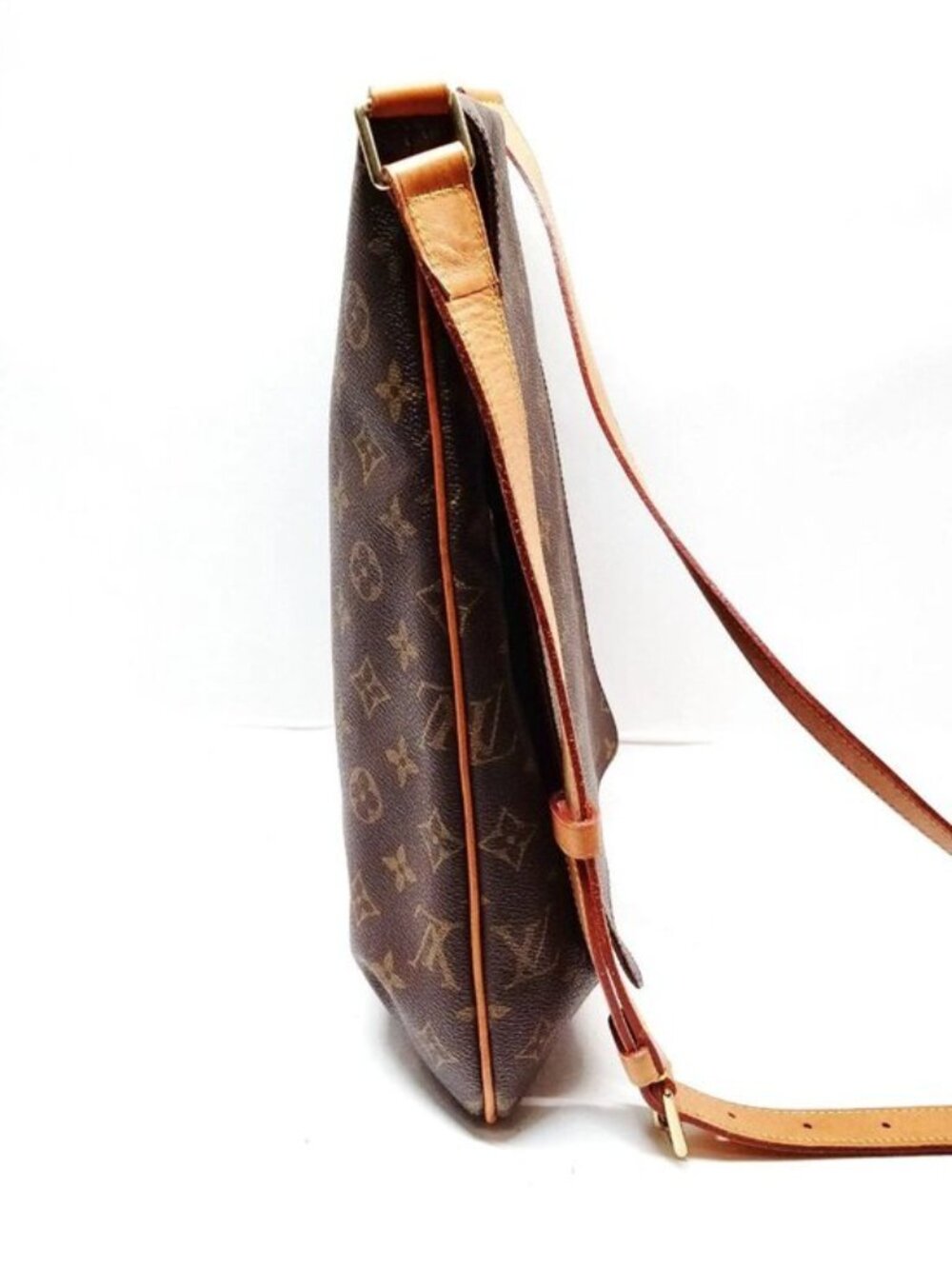 Authentic Louis Vuitton Musette Monogram Canvas Crossbody Bag - Picture 4 of 16